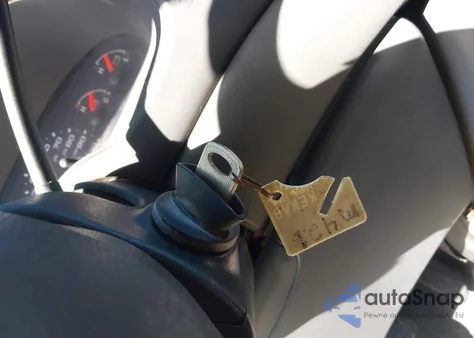 2004 Ford E-350 Super Duty Commercial/Recreational z USA, uszkodzony, nr VIN 1FTSS34L24HA44887